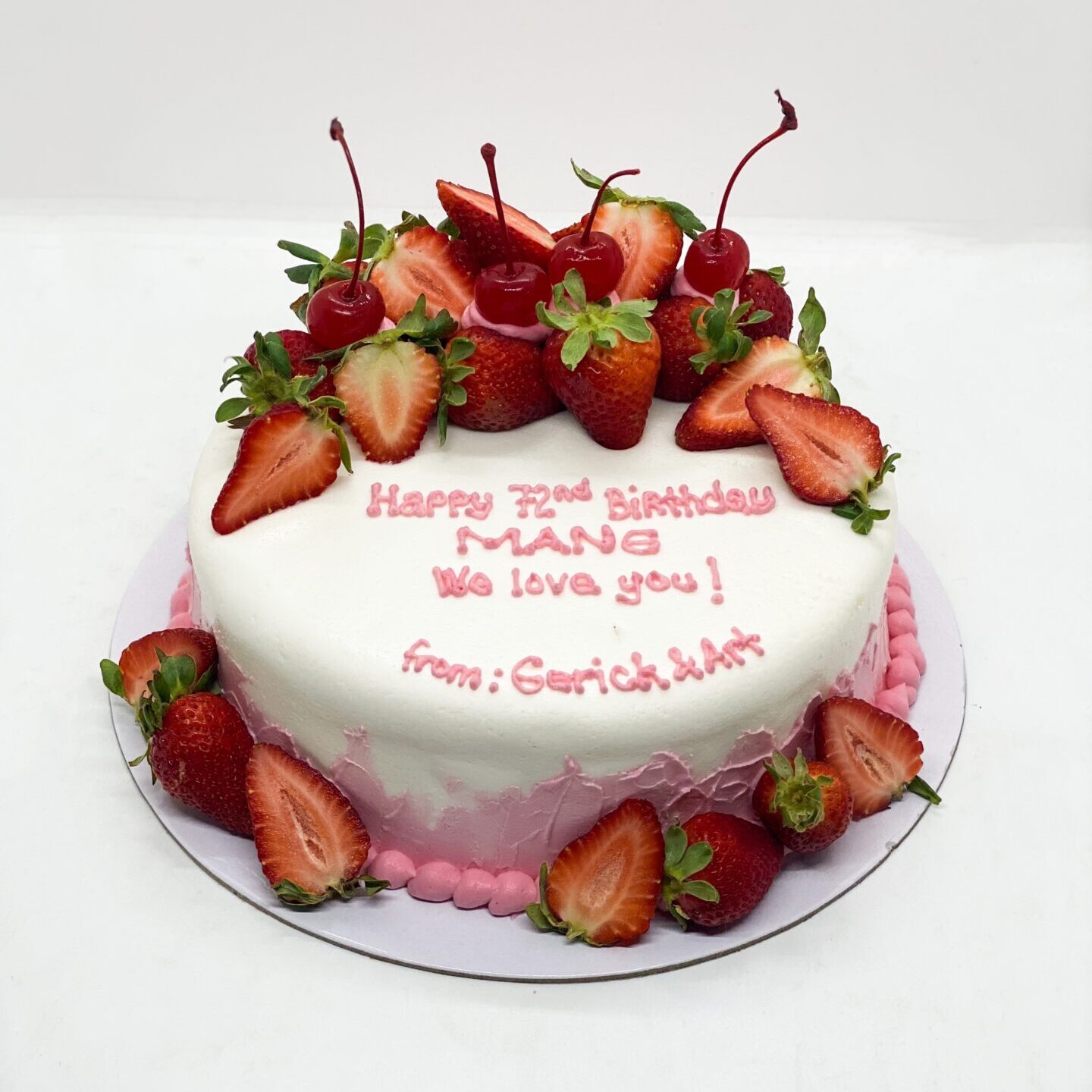 23+ Strawberry Themed Birthday Cake